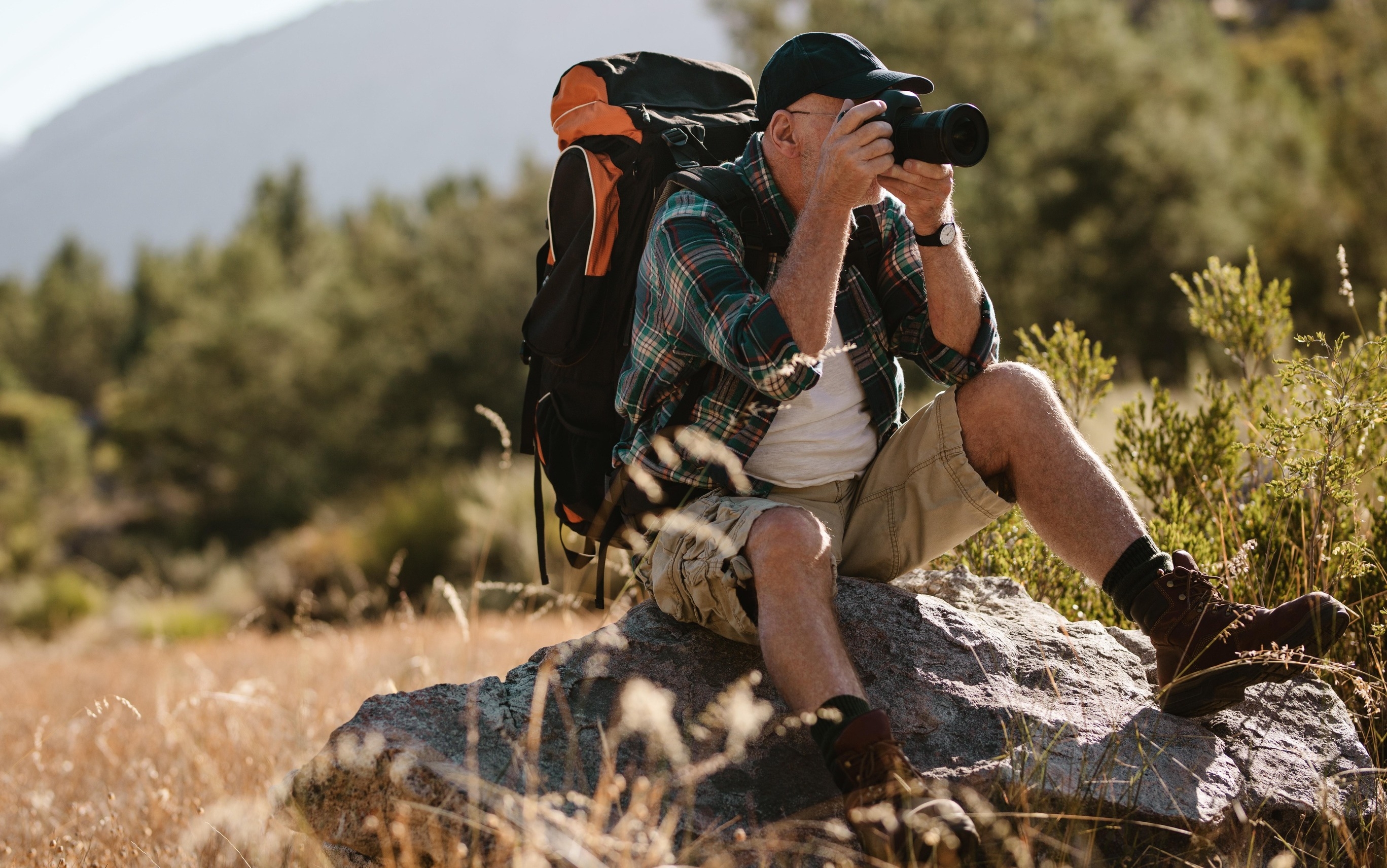 Traveller with camera